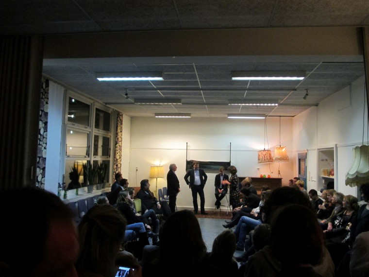 BaarsjesBorrel Politiek cafe feb2014 - in Debat